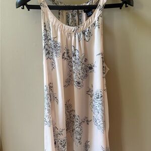 Torrid size 1 Floral Sleeveless Polyester Blouse